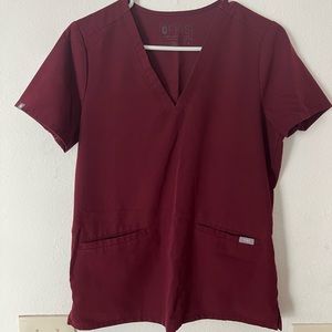 Figs Casma three-pocket scrub top. Size small, burgundy/wine color.
